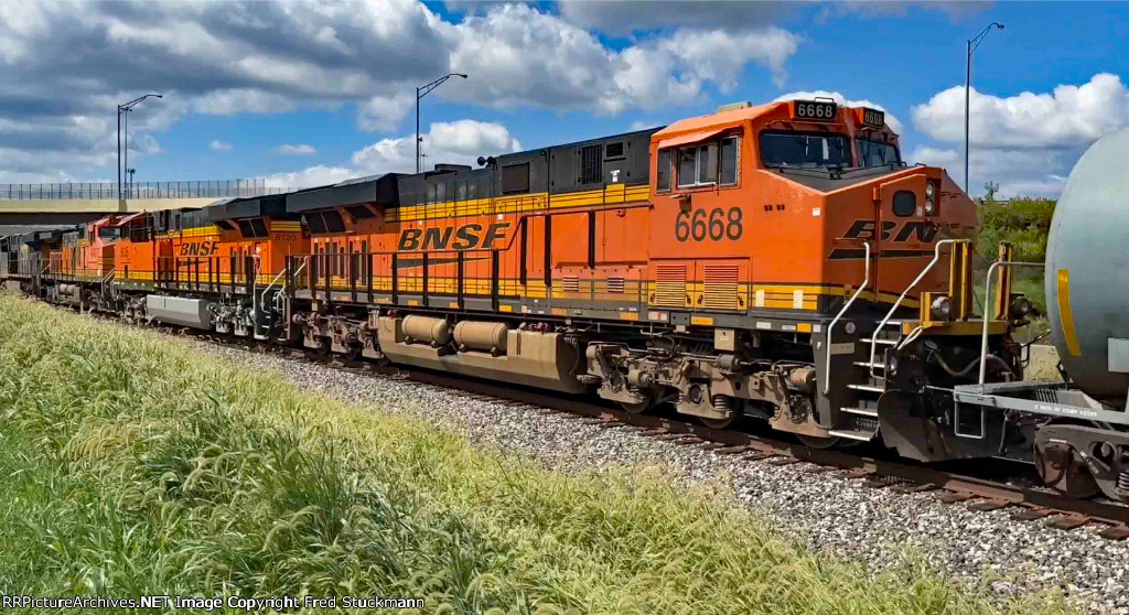 BNSF 6668